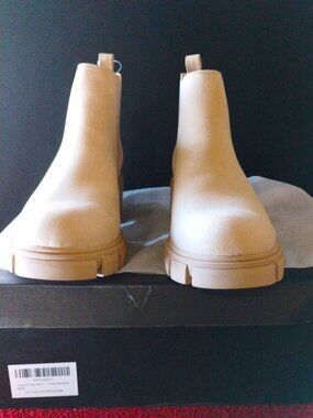 Mysoft Women’s Nude Waterproof Ankle Booties 👢✨ | Size 8